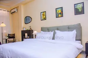 Furnished 1chbre Studio dans Appartement, Pointe-Noire à Louer