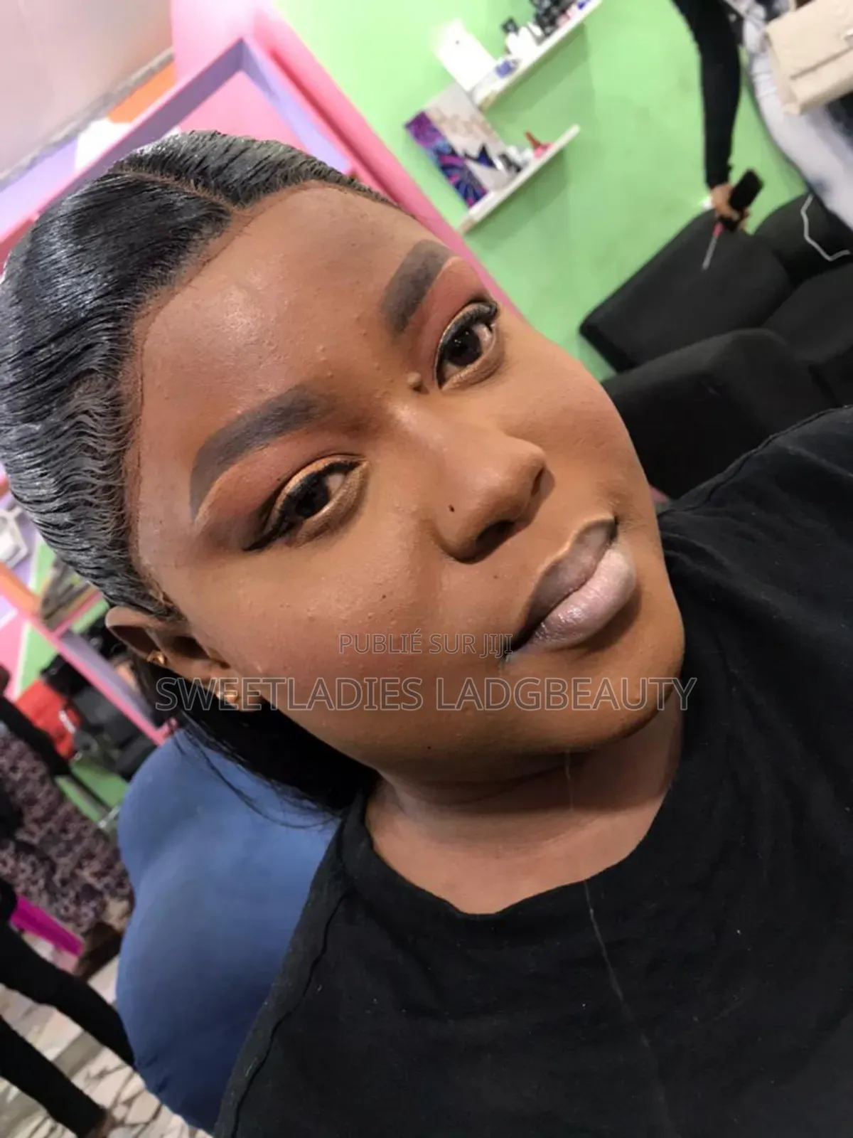 Votre Jour Spécial Mérite Un Maquillage Étoilé Haut Standing