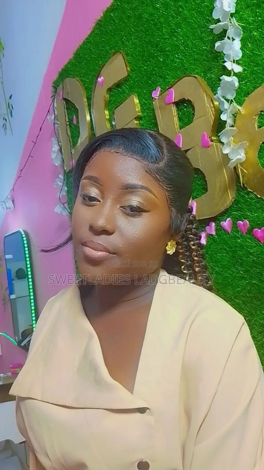 Votre Jour Spécial Mérite Un Maquillage Étoilé Haut Standing