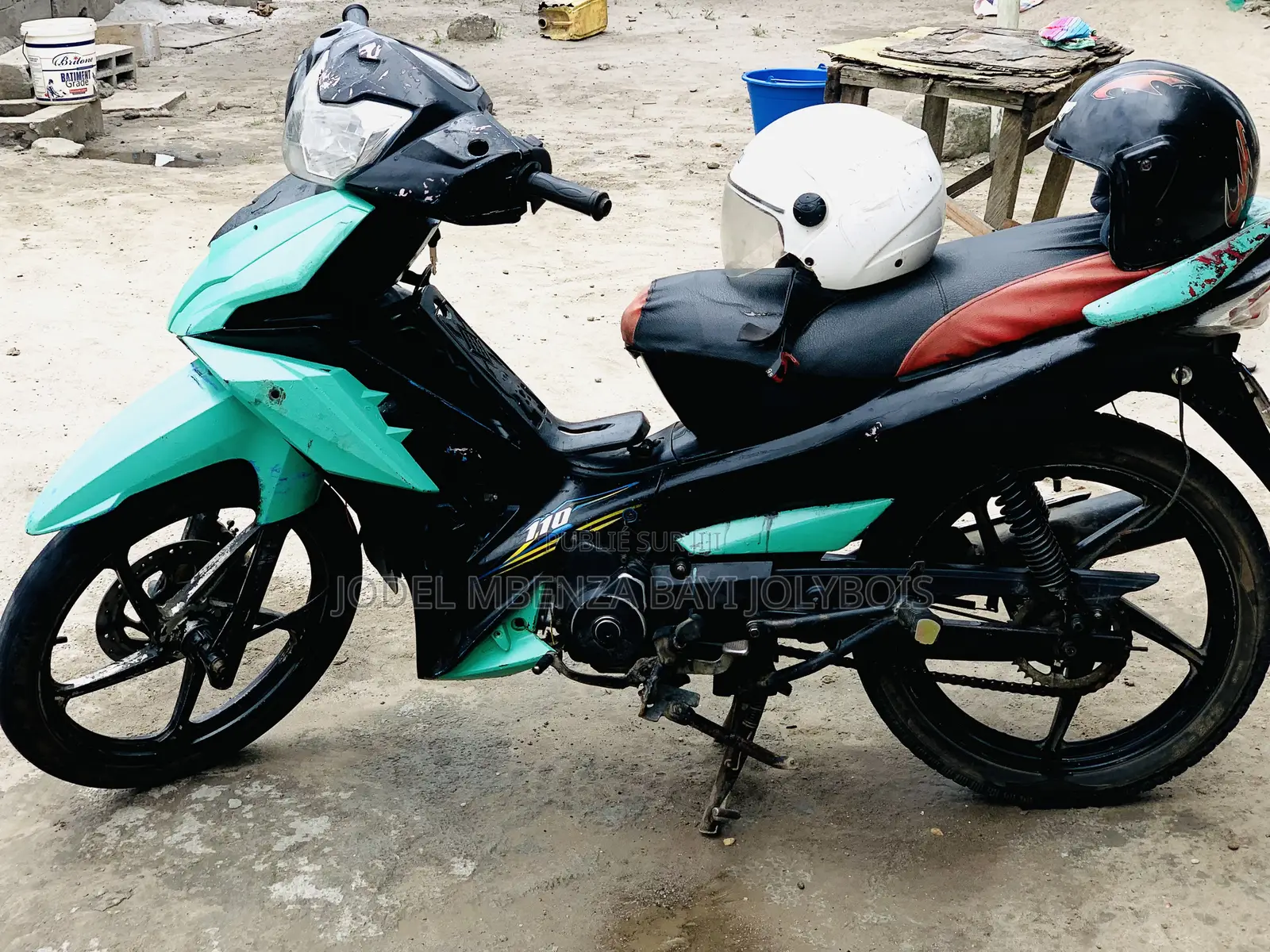 TVS Neo NX 2010 Noir
