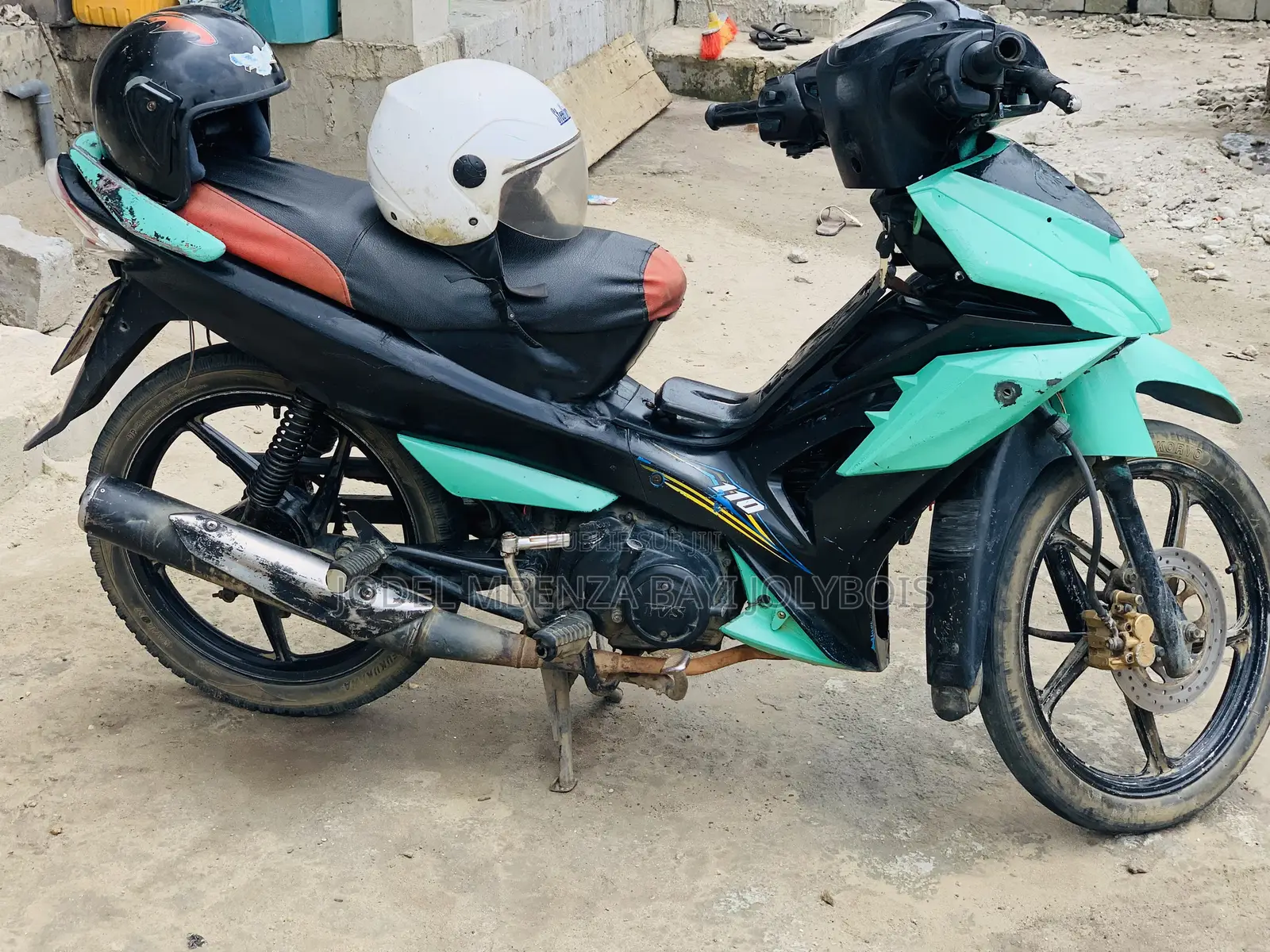 TVS Neo NX 2010 Noir