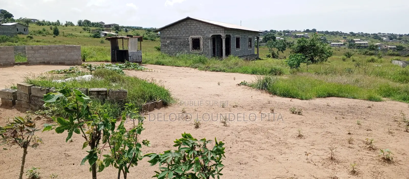 Urgent Pointe-Noire Parcelle À Vendre À Tchibala Entre l'Arrê