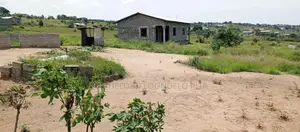 Urgent Pointe-Noire Parcelle À Vendre À Tchibala Entre l'Arrê