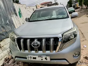 Toyota Land Cruiser Prado 2014 Gris