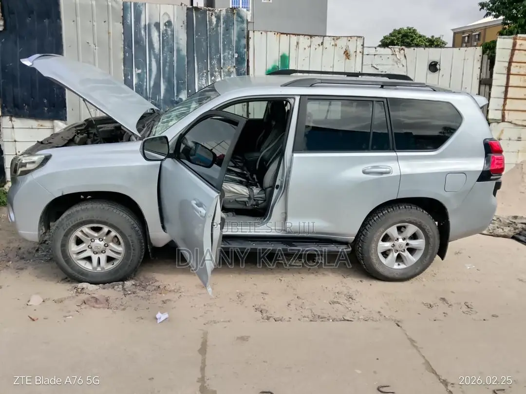Toyota Land Cruiser Prado 2014 Gris