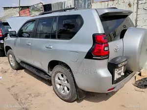 Toyota Land Cruiser Prado 2014 Gris