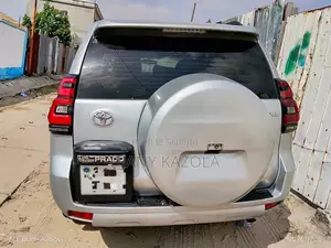 Toyota Land Cruiser Prado 2014 Gris