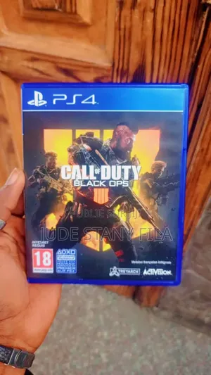 Ps4 Fat Avec Fc 26 , Hitman , Et d'Autres Jeux Dans Le Compte