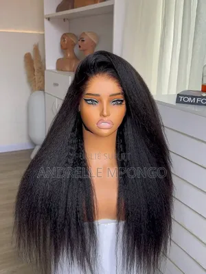 Perruque Kinky Et Lisse