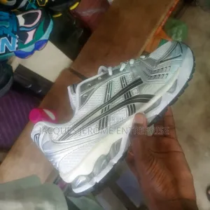 l'Asics Gel Kayano 14