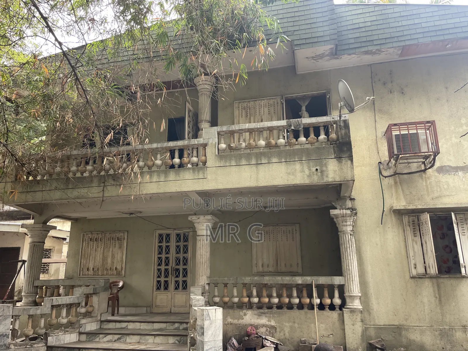 Parcelle De 1003 M Carrés Située Au Plateau-Ville