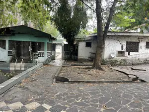 Parcelle De 1003 M Carrés Située Au Plateau-Ville