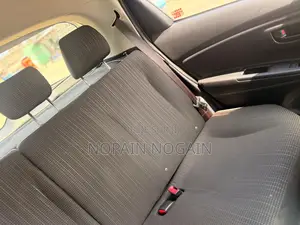 Toyota Vitz 2019 Blanc