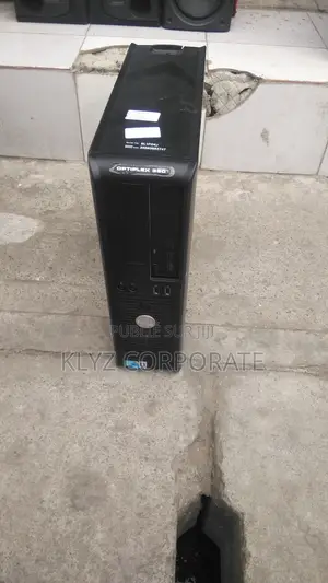 Ordinateur de bureau Dell XPS 4GB Intel Core i3 HDD 350GB