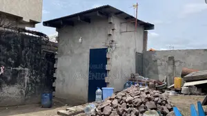 2chbre Maison dans Parcelle, Ouenzé à Vendre