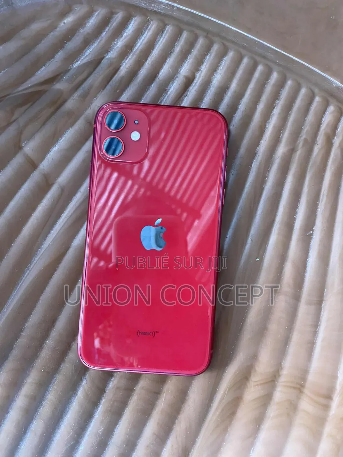Nouveau Apple iPhone 11 64 GB Rouge