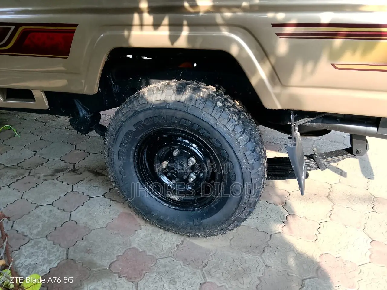 Toyota Hilux 3.0 D-4D 4x4 2015 Doré