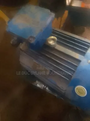 Moteur À Induction Triphasé