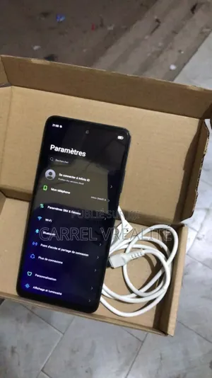 Nouveau Infinix Smart 8 64 GB Noir