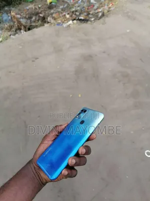 Infinix Hot 11 Play 64 GB Bleu