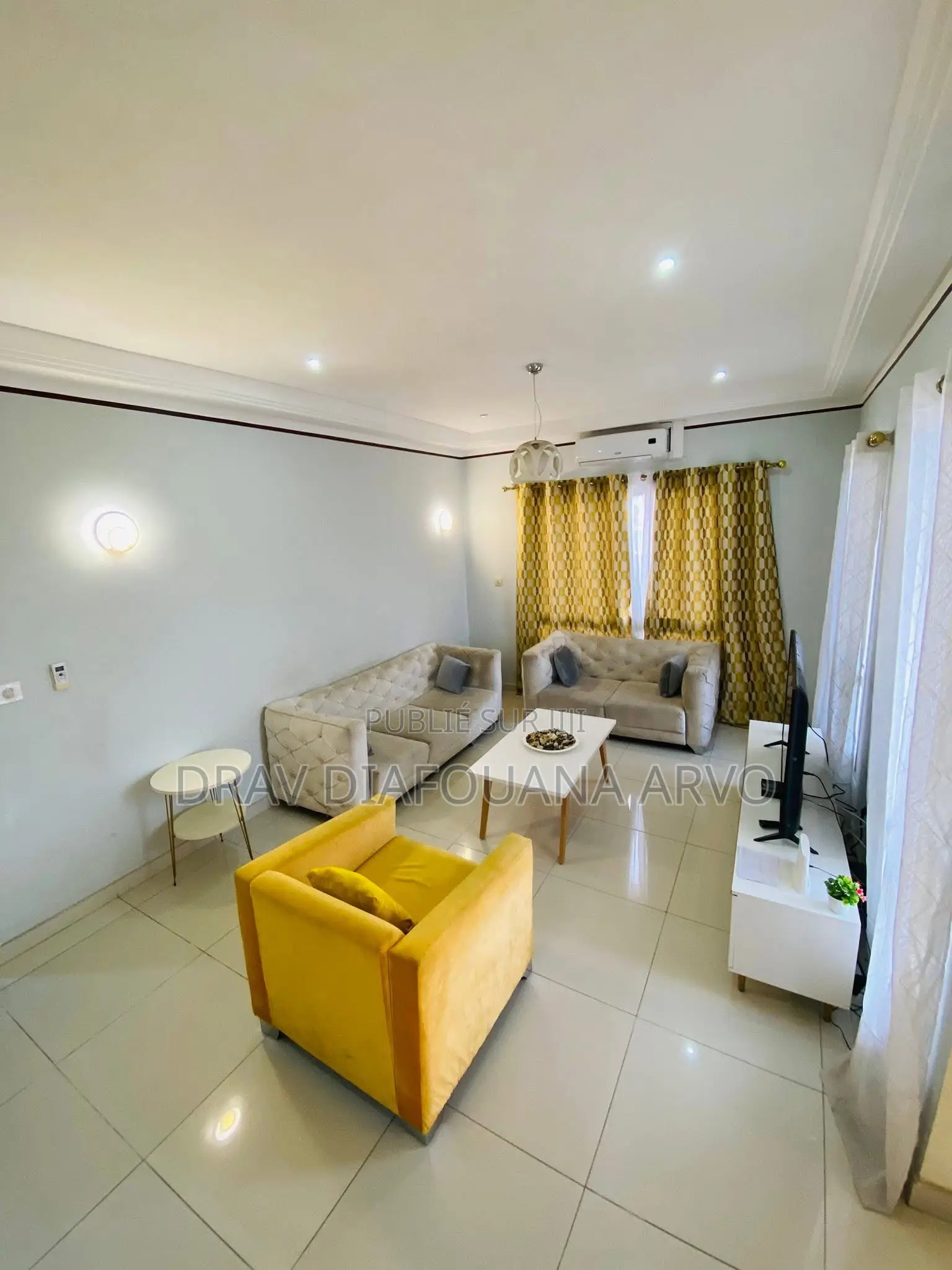 Furnished 2chbre Duplex dans Appartement Meublée, Lumumba à Louer