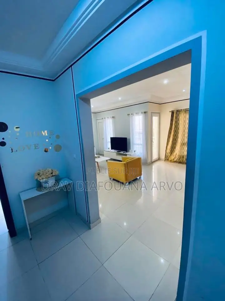 Furnished 2chbre Duplex dans Appartement Meublée, Lumumba à Louer