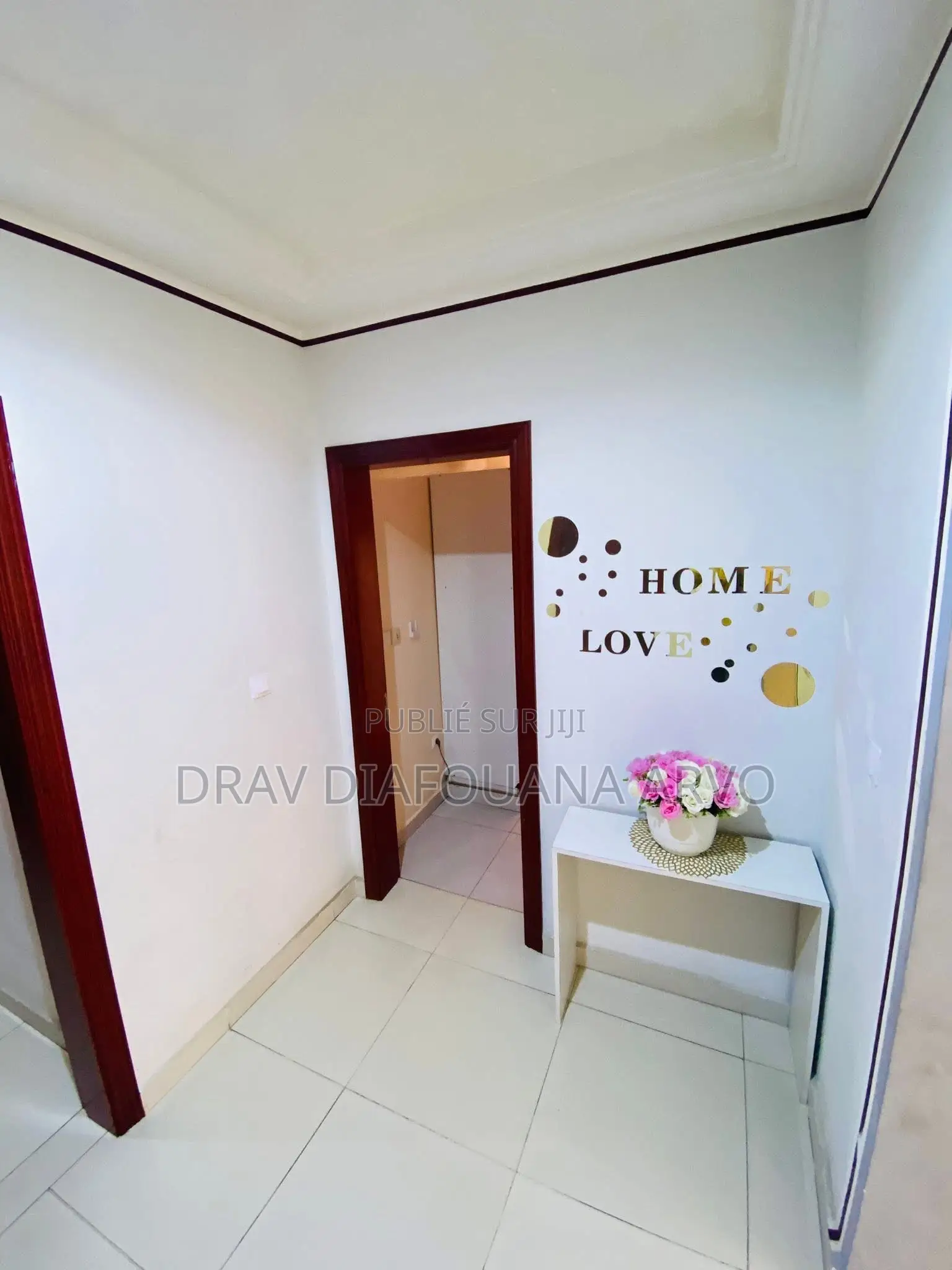 Furnished 2chbre Duplex dans Appartement Meublée, Lumumba à Louer