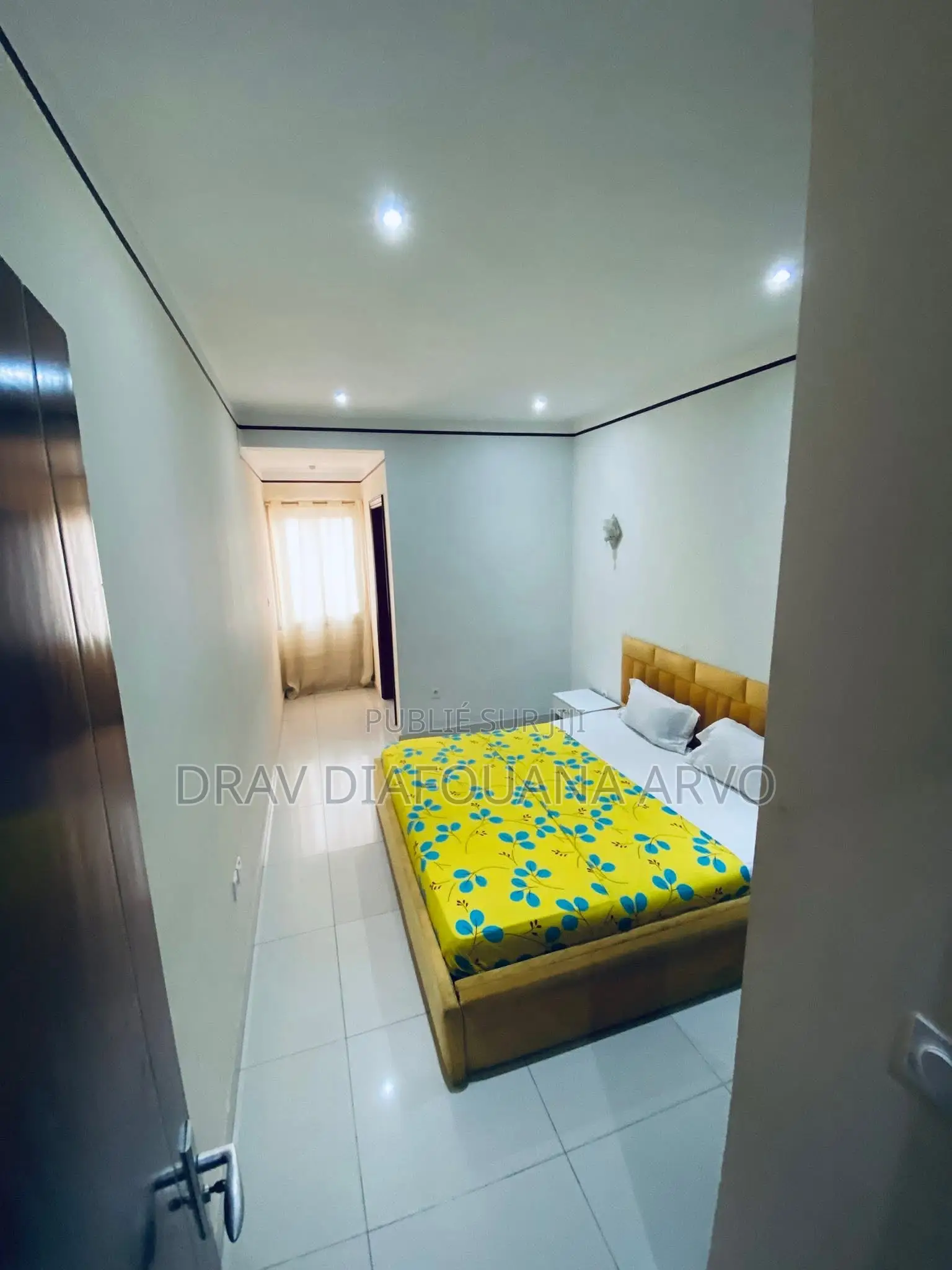 Furnished 2chbre Duplex dans Appartement Meublée, Lumumba à Louer