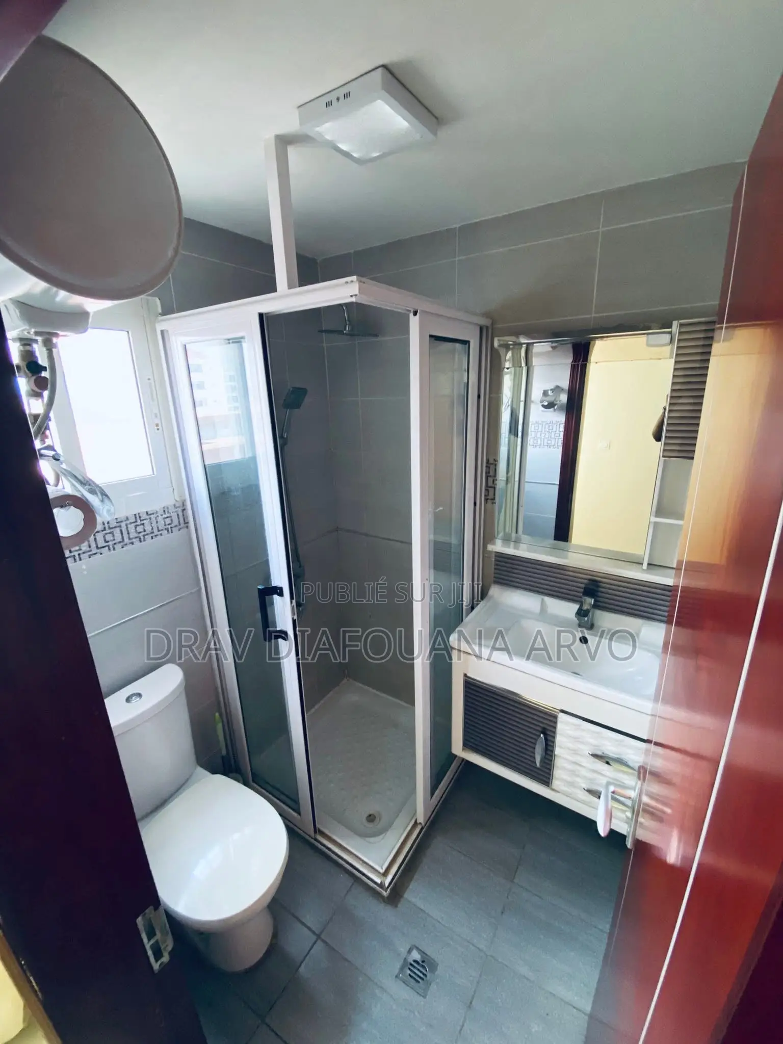 Furnished 2chbre Duplex dans Appartement Meublée, Lumumba à Louer