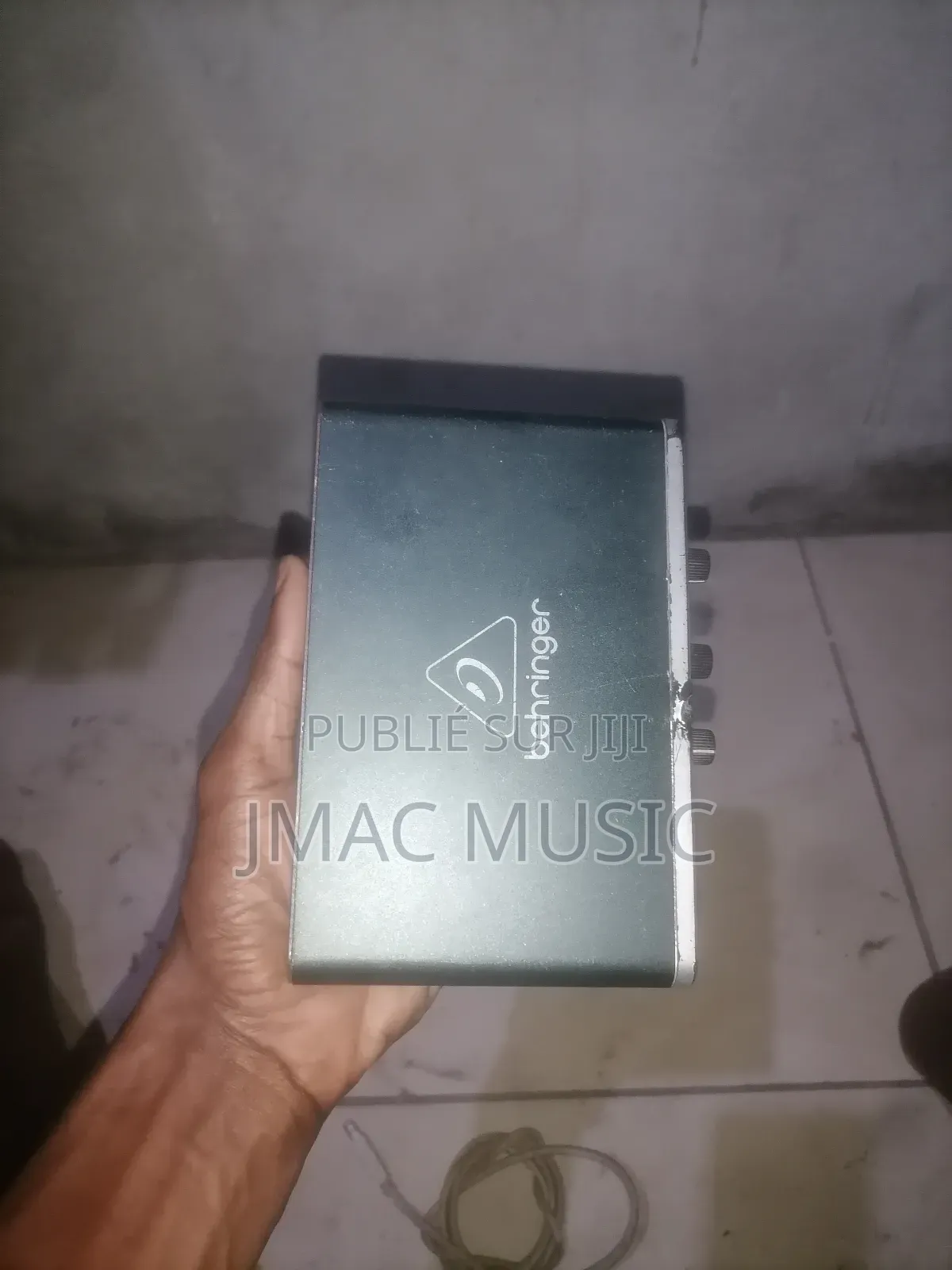 Carte Sons Behringer Solo