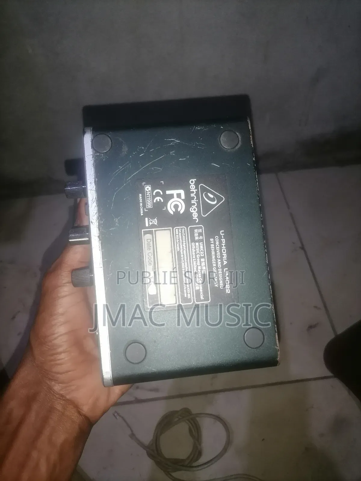 Carte Sons Behringer Solo