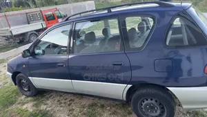 Toyota Picnic 2000 Bleu