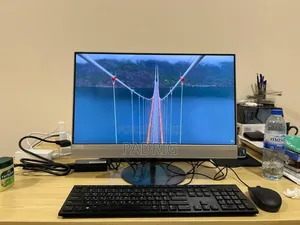 Lenovo ideacentre AIO 330 8GB Intel Core Ultra 5 SSD 256GB