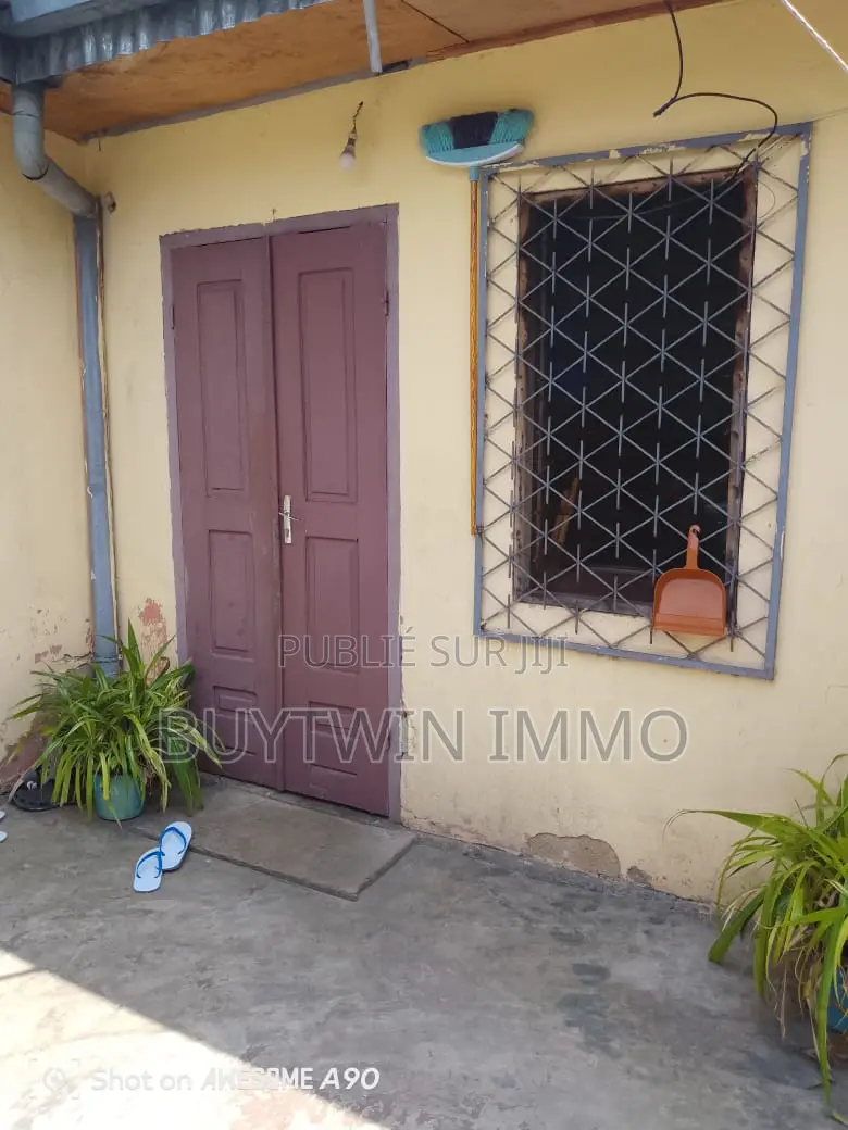 4chbre Maison dans Maison, Djambala à Vendre