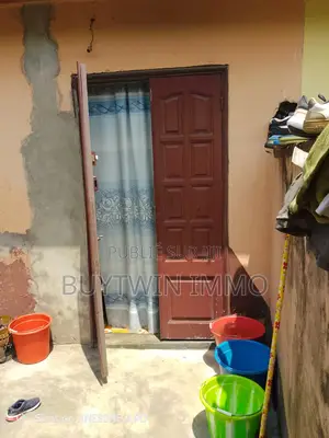 4chbre Maison dans Maison, Djambala à Vendre