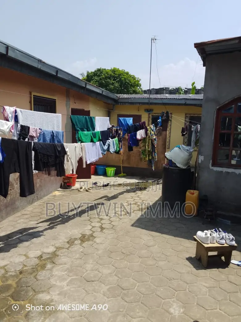 4chbre Maison dans Maison, Djambala à Vendre