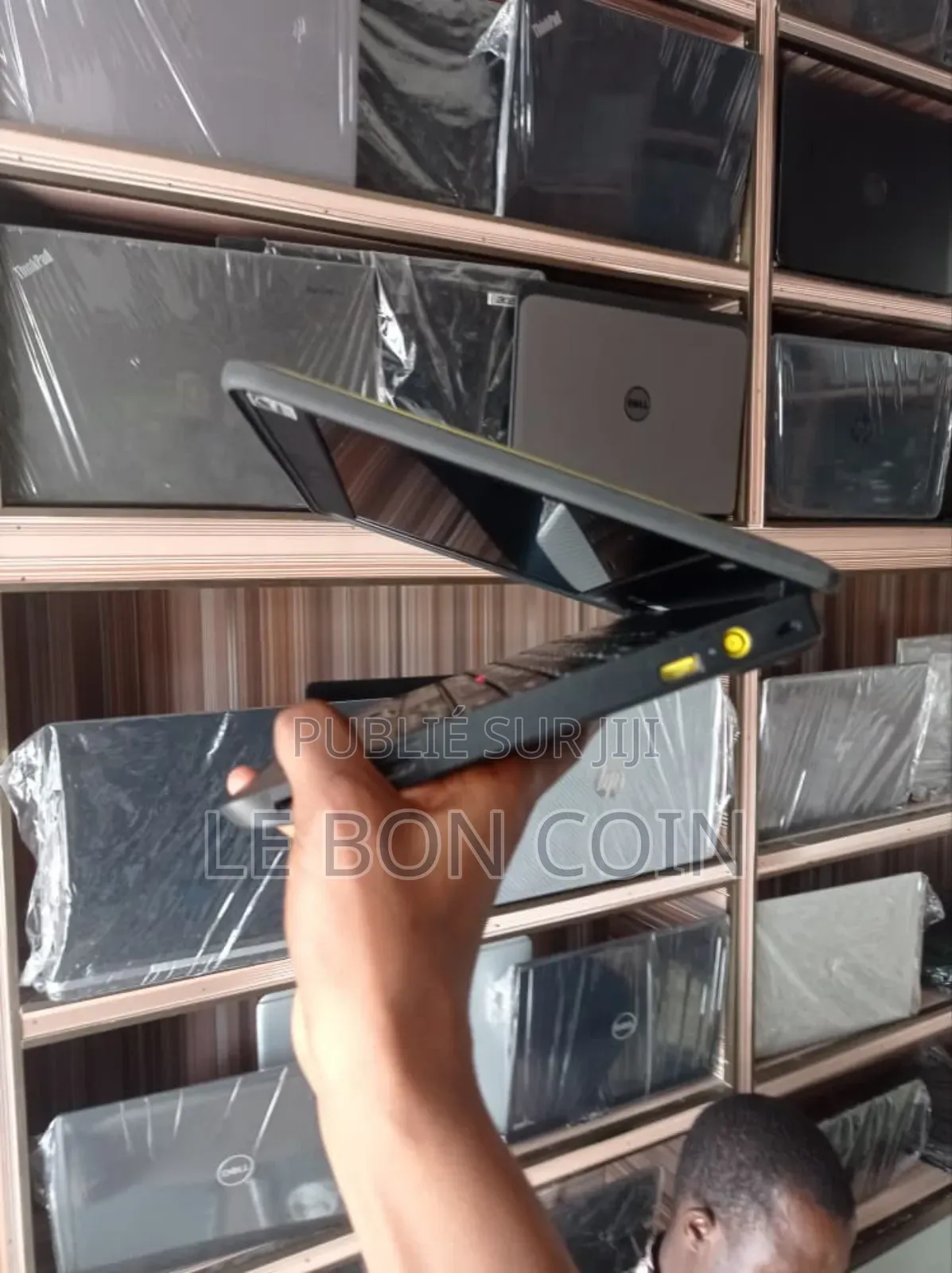 Nouveau Ordinateur portable Lenovo ThinkPad X140e 4GB AMD HDD 500GB