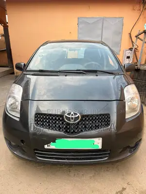 Toyota Yaris 2010 Noir