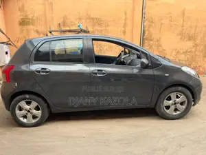 Toyota Yaris 2010 Noir