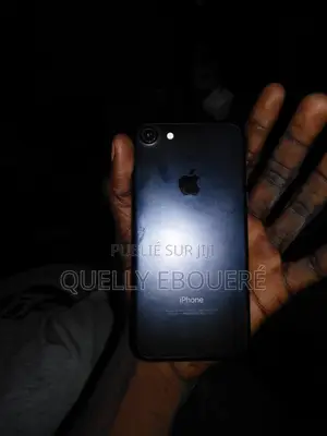 Nouveau Apple iPhone 7 32 GB Noir