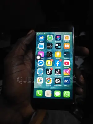 Nouveau Apple iPhone 7 32 GB Noir