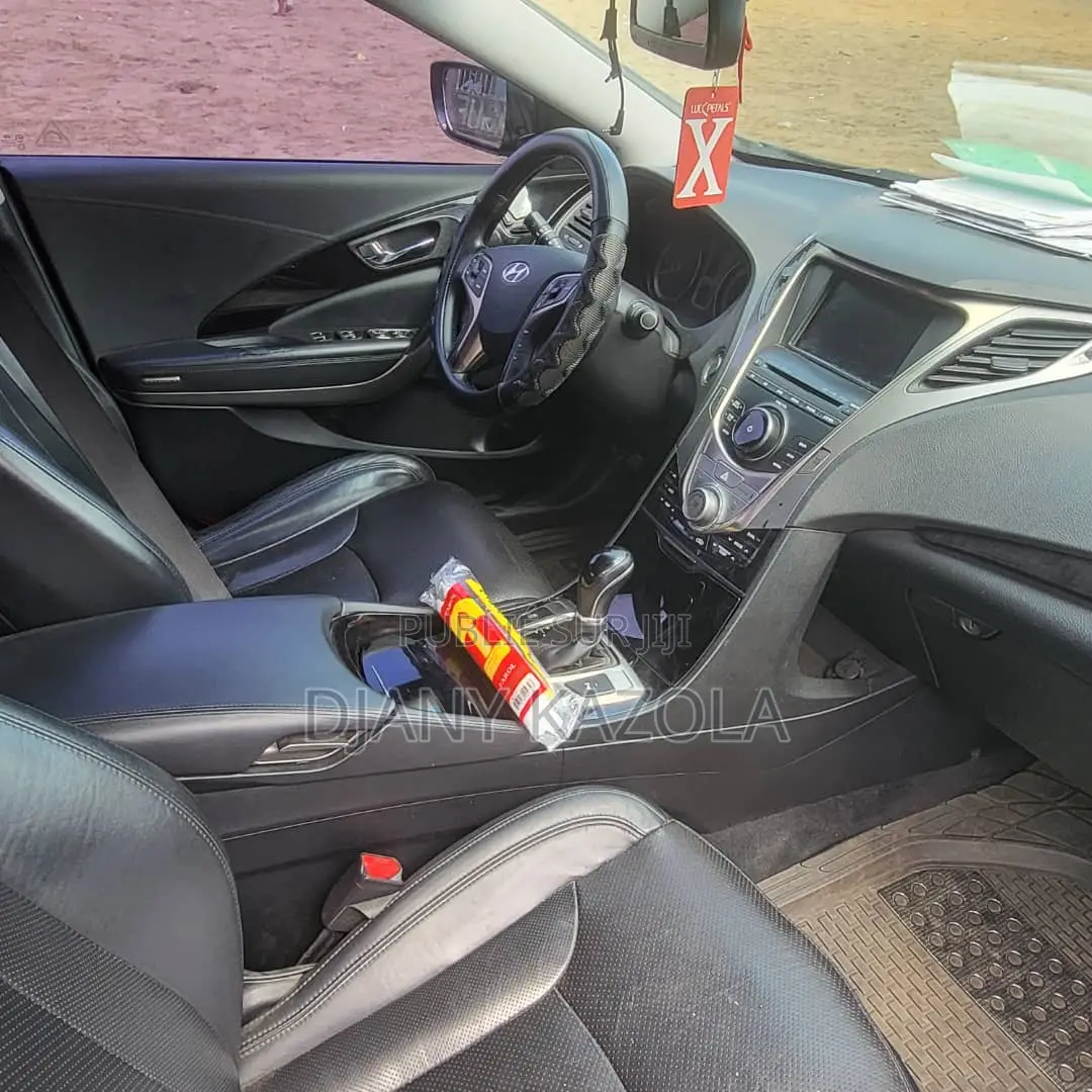 Hyundai Grandeur 2016 Noir