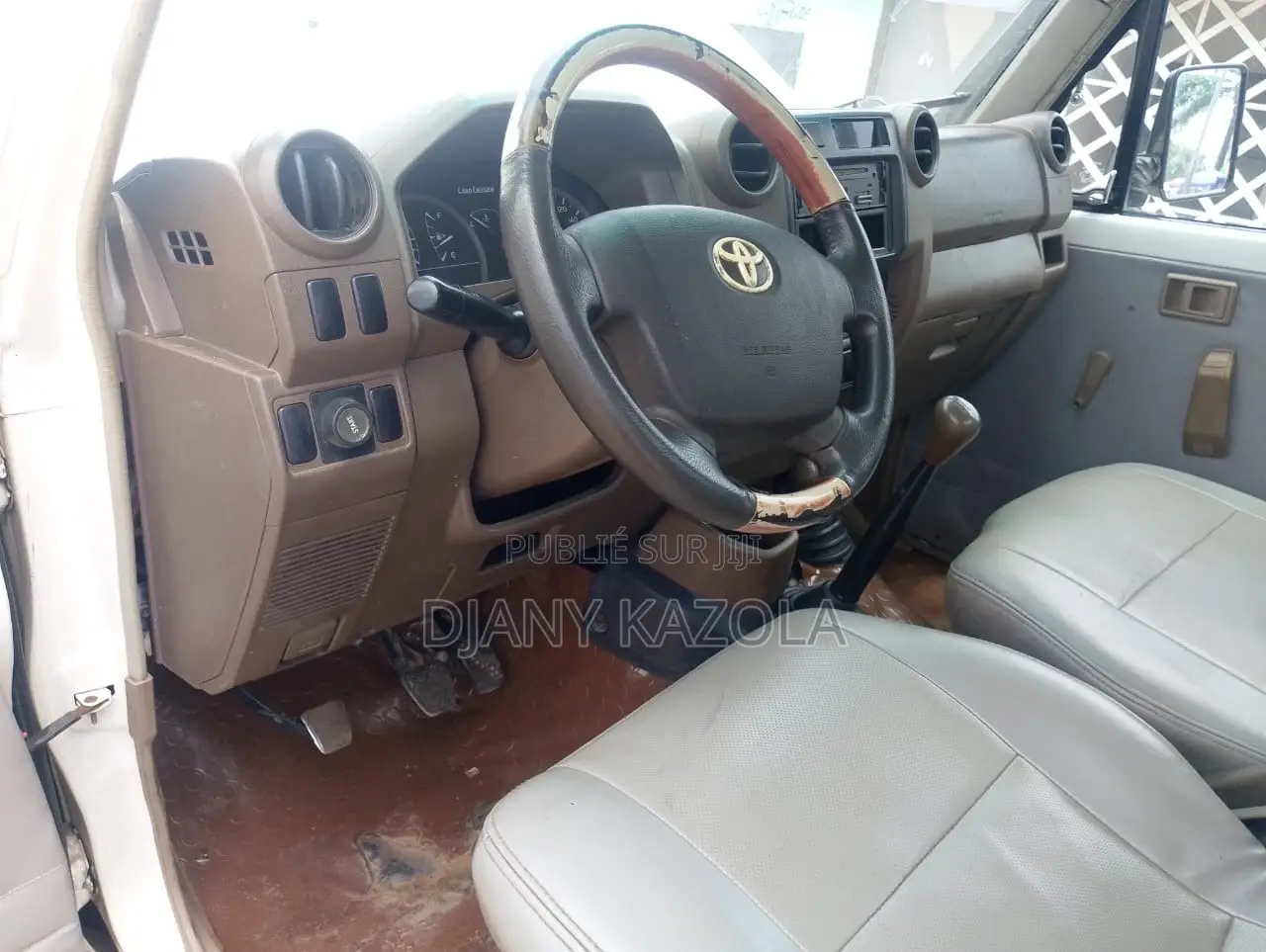 Toyota Land Cruiser 2014 Jaune