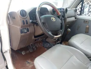 Toyota Land Cruiser 2014 Jaune