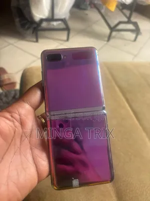 Nouveau Samsung Galaxy A82 5G (Galaxy Quantum 2) 128 GB Violet