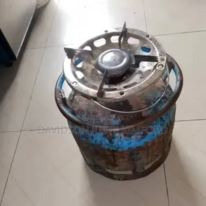 Une Bouteille De Gaz À Vendre