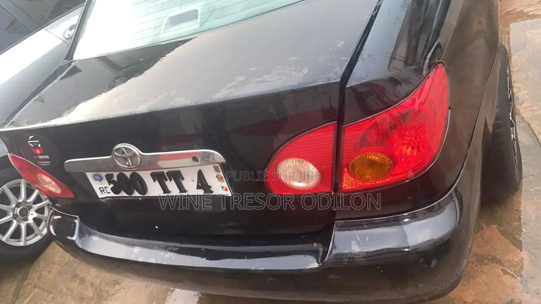 Toyota Corolla 2004 Noir
