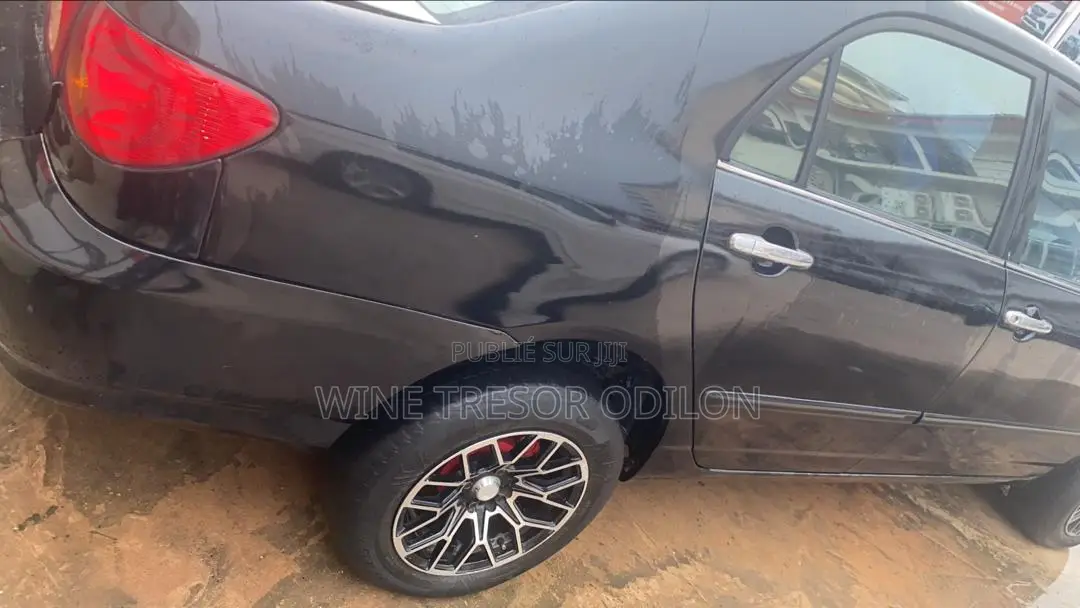 Toyota Corolla 2004 Noir