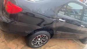 Toyota Corolla 2004 Noir