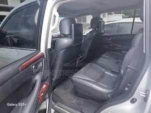 Lexus LX 570 (5 seats) AWD 2016 Gris